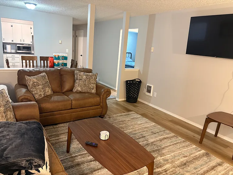 1335 NW Deane St #6 — Photo 14