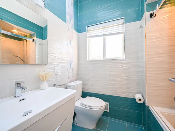 320 Whitman Drive image 19 of 27