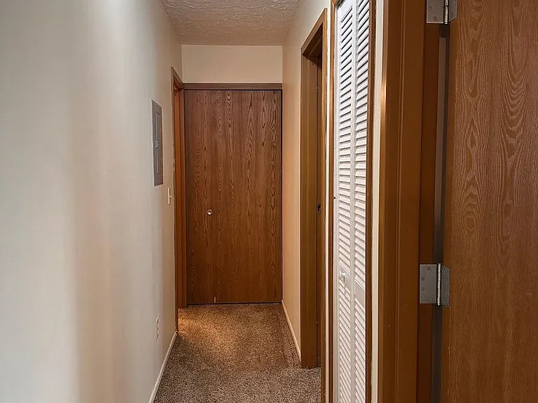 637 Mentor Ave — Photo 9