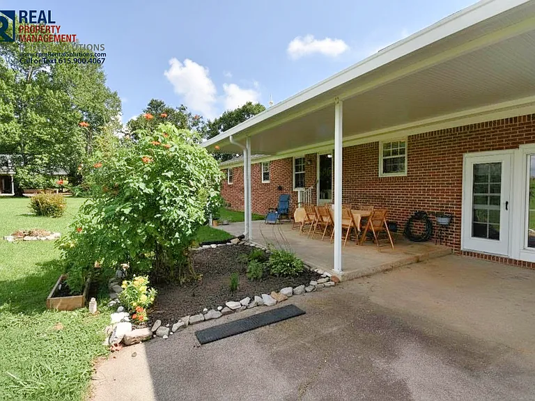 182 Riverbend Dr — Photo 15