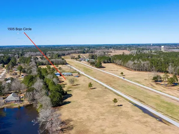 1505 Bojo Cir, Manning, SC 29102