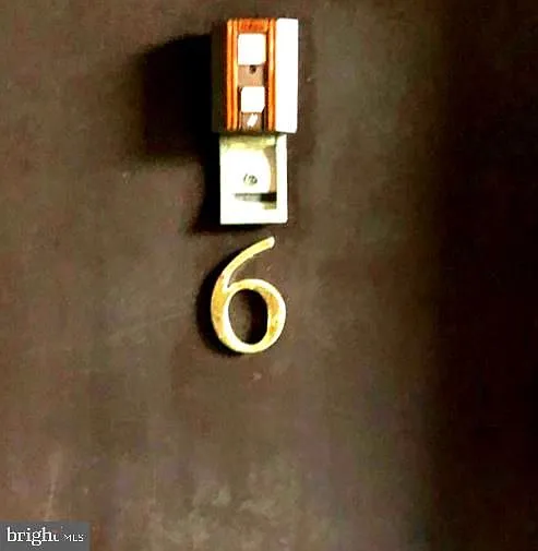 2 bed, 2.0 bath, 1402 sqft, $2,100 — Photo 2