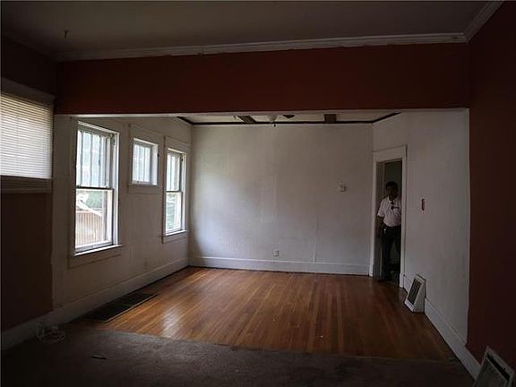 4th image of 218 N Kensington Ave