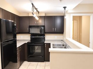 10866 City Pkwy #3F, Surrey, BC V3T 5W9