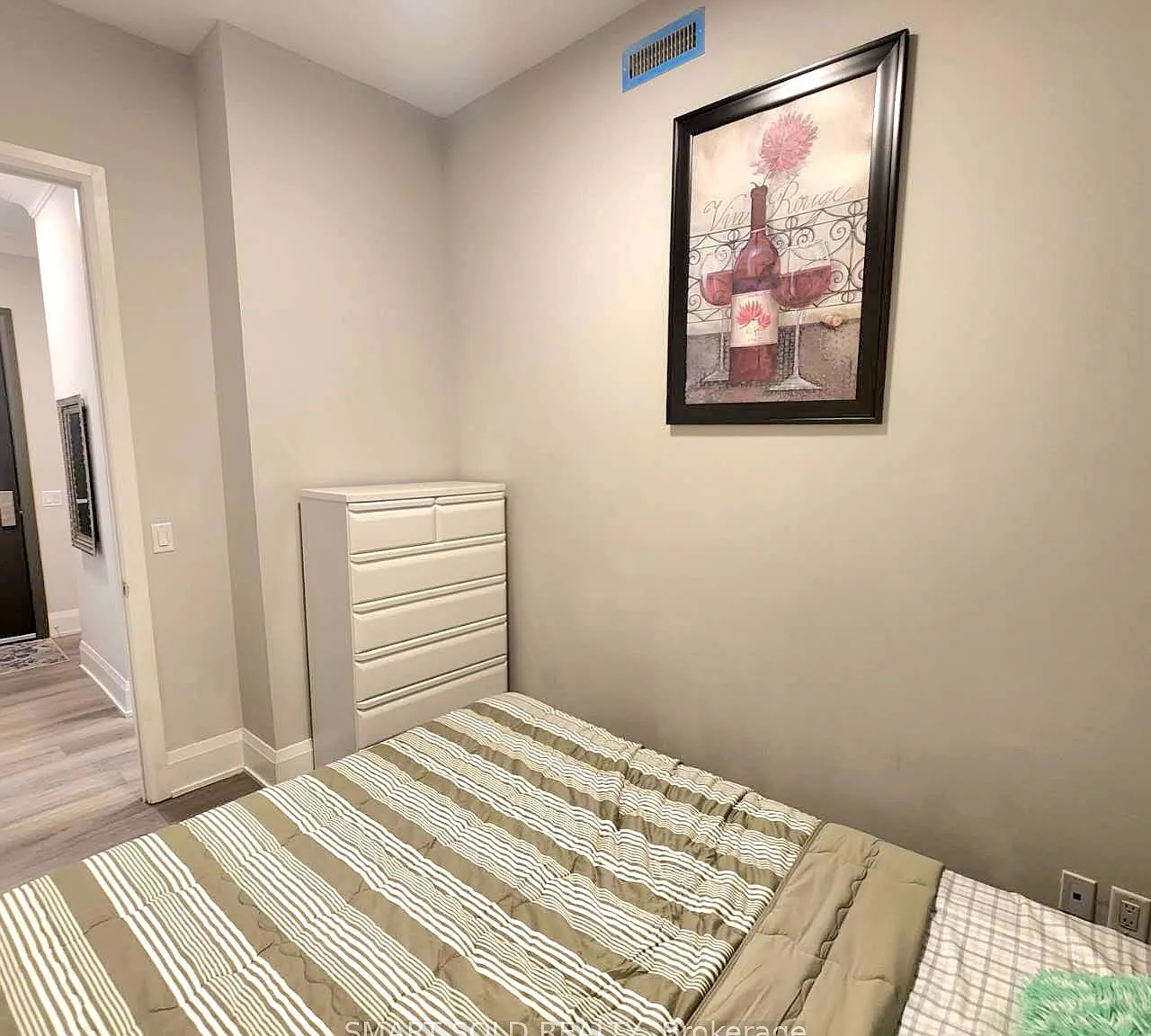 3 bed, $850 — Photo 1