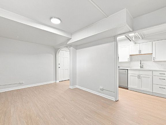 5th image of 1120 S Logan St APT 15