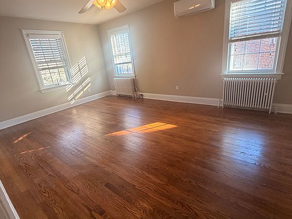 3rd image of 8402 Flower Ave APT 3