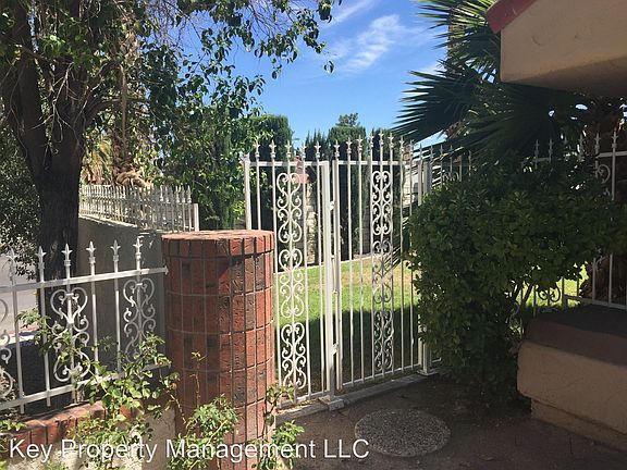 4th image of 2701 Miraflores Ave