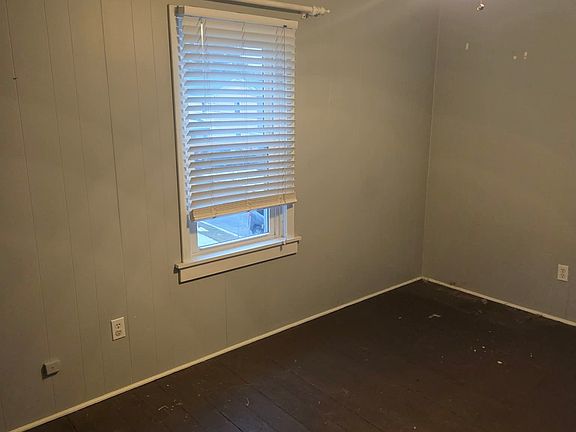 2nd image of 14 Washington St