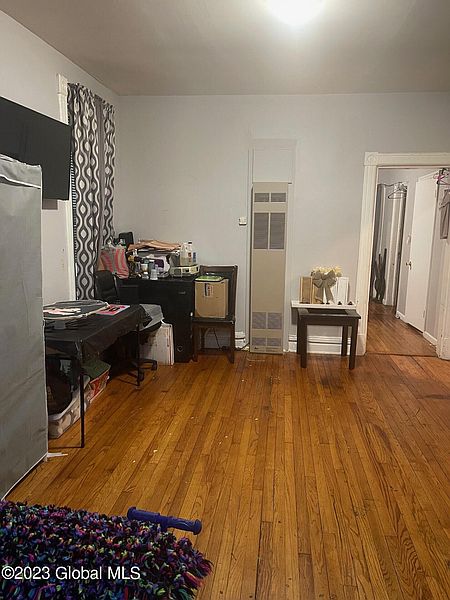 5th image of 73 Park Avenue