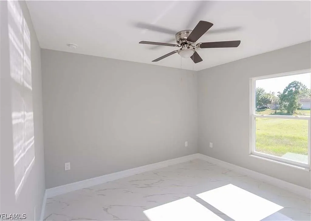 3 bed, 2.0 bath, 1240 sqft, $2,000 — Photo 3