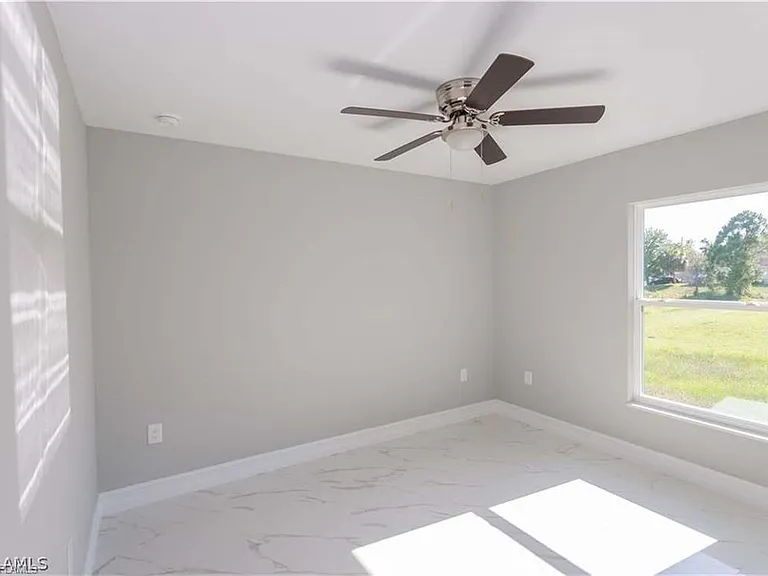 2644 Gretchen Ave S — Photo 2
