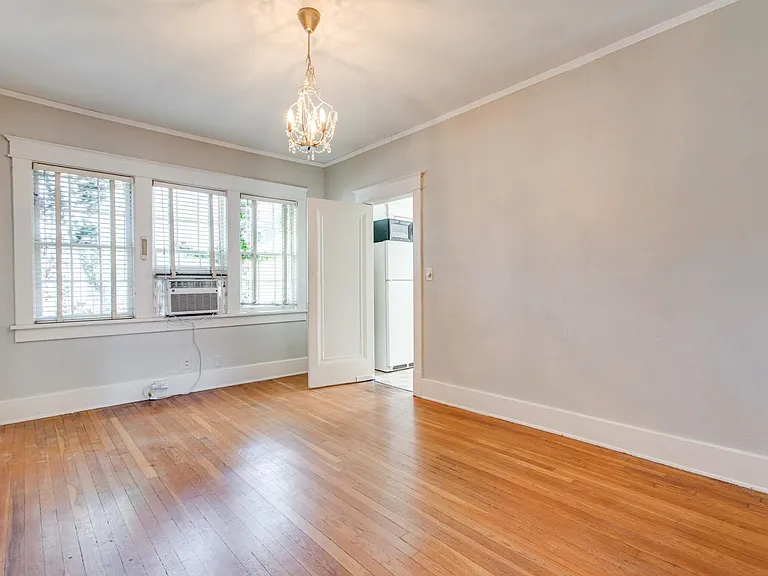 226 Leonard Ave #A — Photo 13