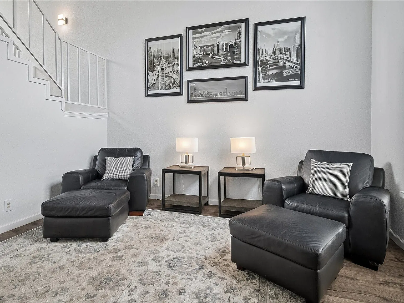 1 bed, 1.5 bath, 889 sqft, $1,595 — Photo 4