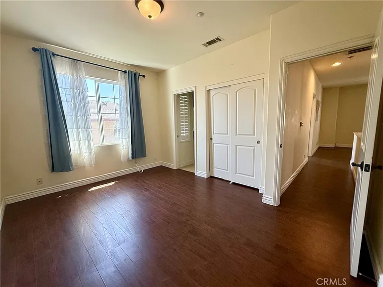 203 S 3rd Ave #B — Photo 10