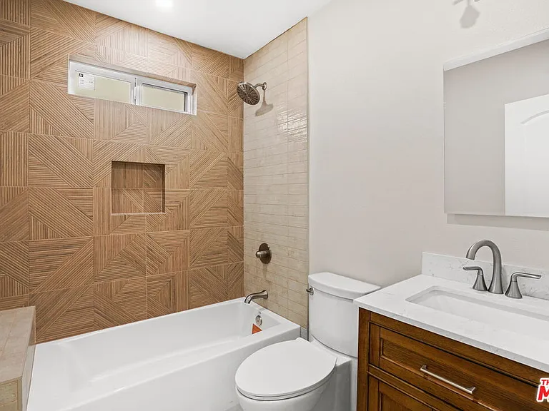 7806 Wellsford Ave — Photo 6