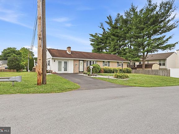 4th image of 17301 Ontario Dr