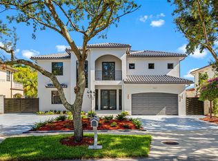 8946 NW 176th Ln, Hialeah, FL 33018