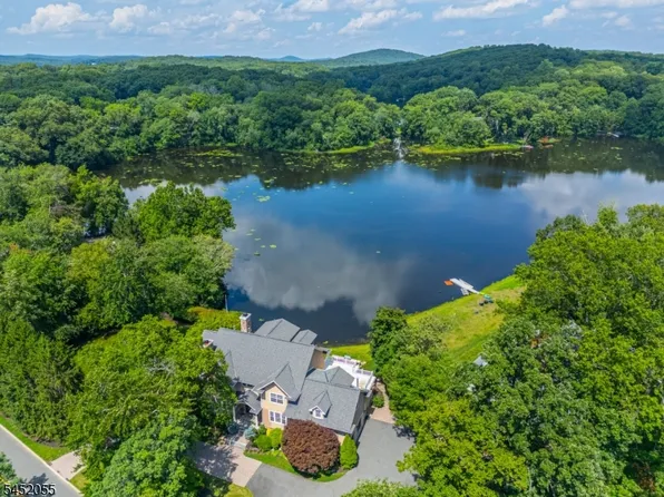 11 N Pocono Rd, Mountain Lakes Boro, NJ 07046