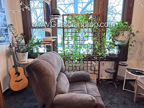 5th image of 2870 Humboldt Ave S APT 4