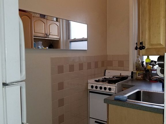 2nd image of 1120A Boylston St #27