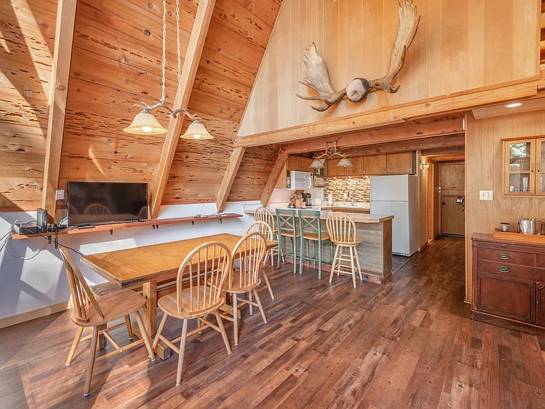 6120 Lark Dr — Photo 6