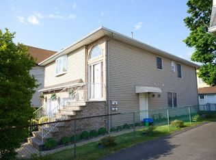 118 Bergen St, Garfield, NJ 07026