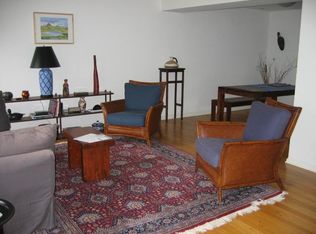 2401 Overlook Rd, Cleveland Heights, OH 44106