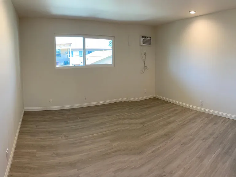 309 N Chandler Ave #D — Photo 10