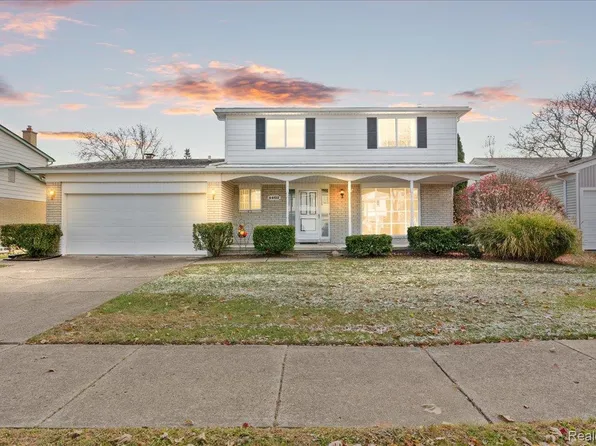 44611 Nantucket Dr, Canton, MI 48187