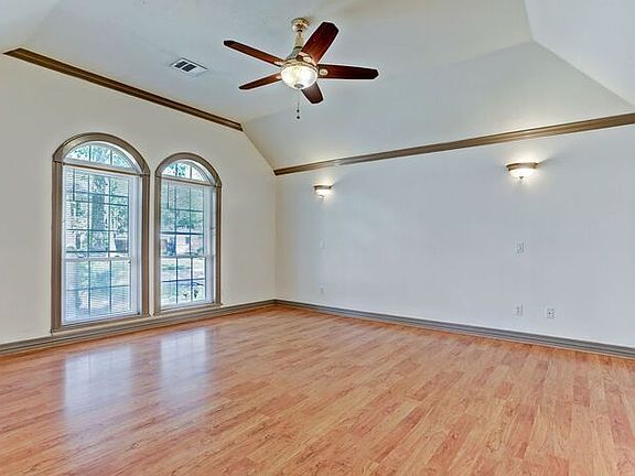 4th image of 4314 Roaring Rapids Dr