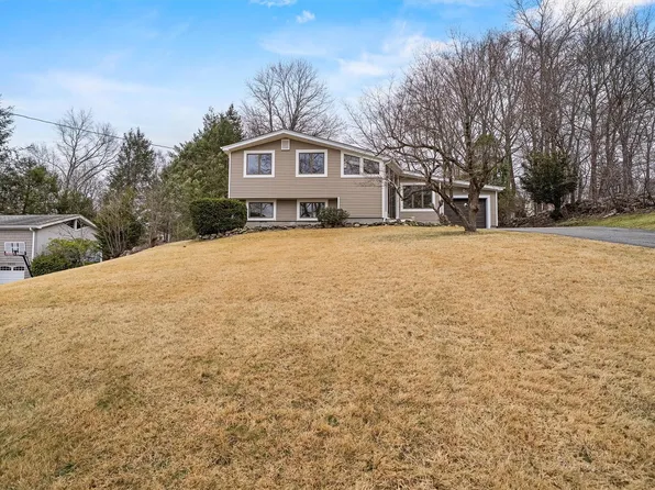 2822 Walker Drive, Yorktown Heights, NY 10598