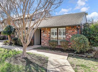 936 Rustling Oaks Cir, Memphis, TN 38117
