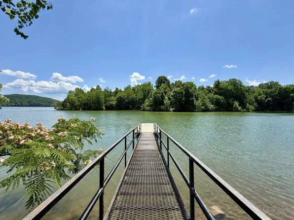 40 Mahan Ln, Elmwood, TN 38560