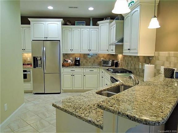 5th image of 8346 Glacier Dr