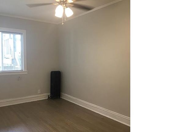 4th image of 11327 S King Dr #1