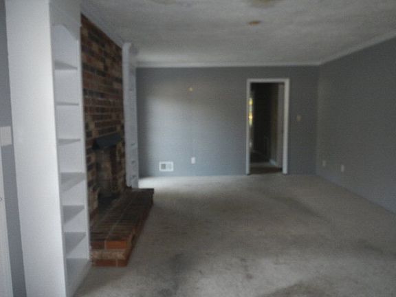 5th image of 4371 Ballentine Dr