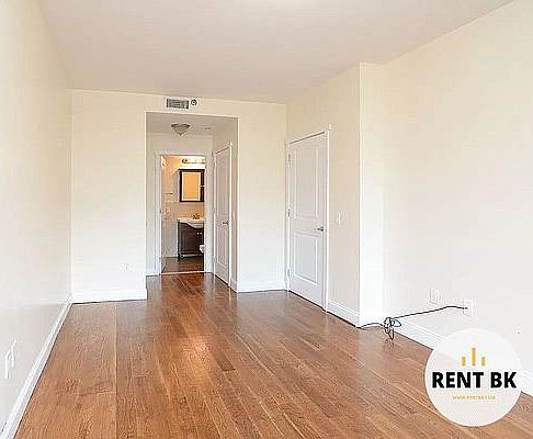 4th image of 80 Lexington Ave APT 205
