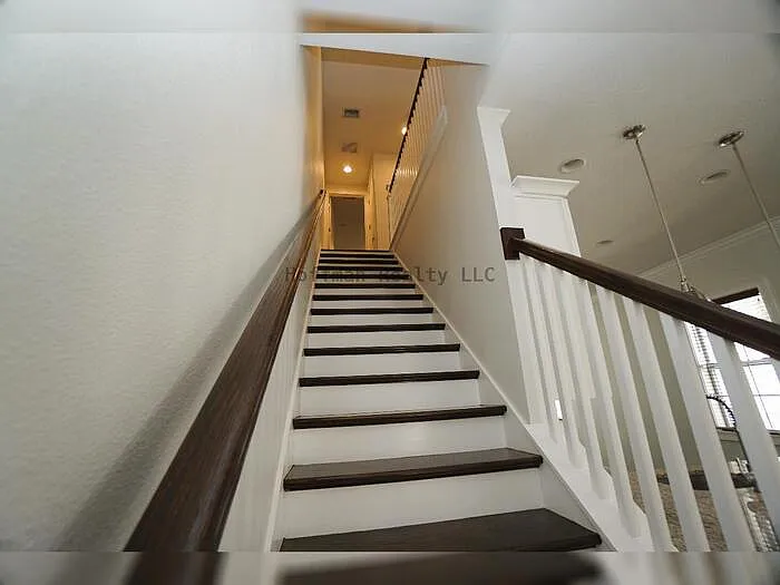 4250 W Carmen St — Photo 7
