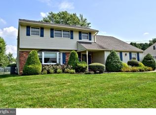 627 Serrill Dr, Hatboro, PA 19040