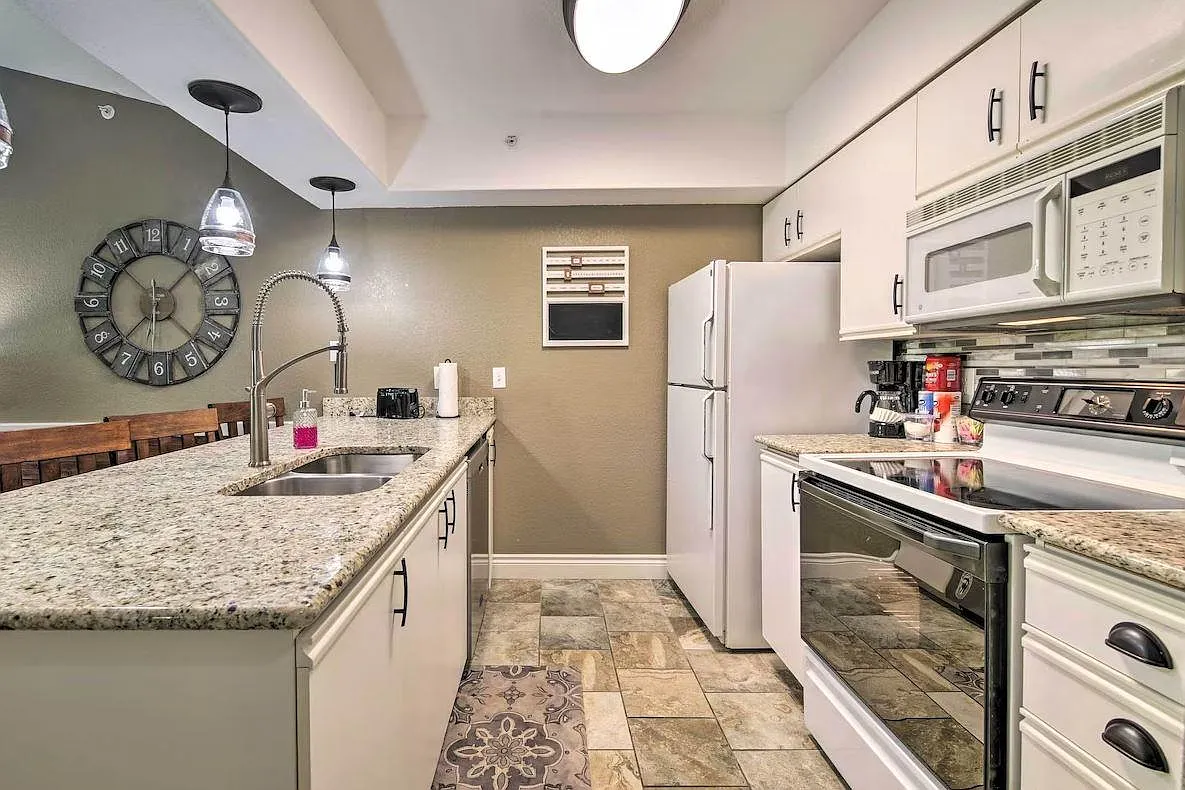 2 bed, 1100 sqft, $1,599 — Photo 4