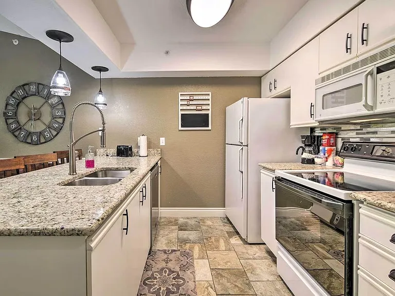200 Golf View Dr #9 — Photo 4