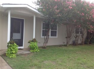 625 Bluebonnet Dr, Hurst, TX 76053