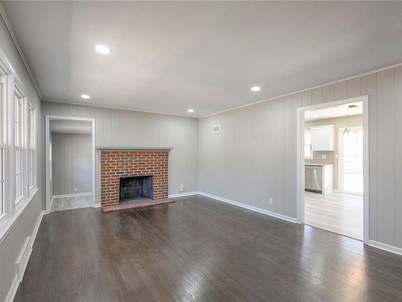 5th image of 10427 Palmer Ave