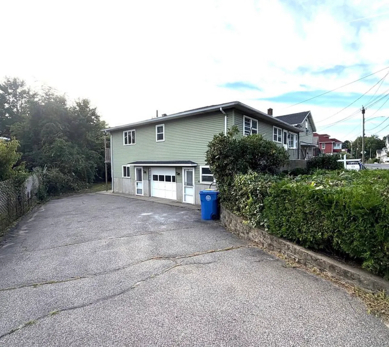 3 bed, 1519 sqft, $2,299 — Photo 2