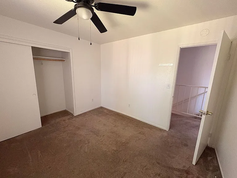2406 W Packwood Dr — Photo 6