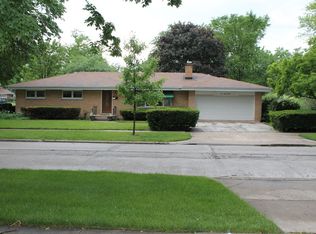 388 S Fair Ave, Elmhurst, IL 60126