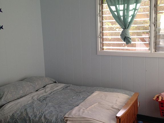 Middle Bedroom