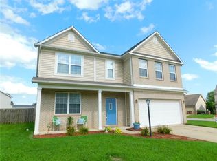 3155 Parkview Dr, Columbus, IN 47201