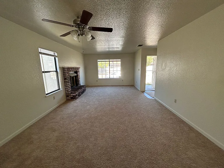 1535 Springville Way — Photo 4